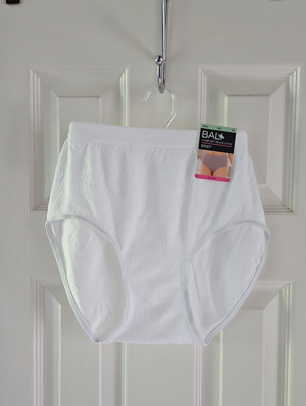 Bali Comfort Revolution Brief, Sz 8/9, NWT